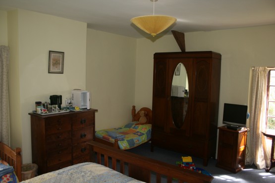 garden view bedroom